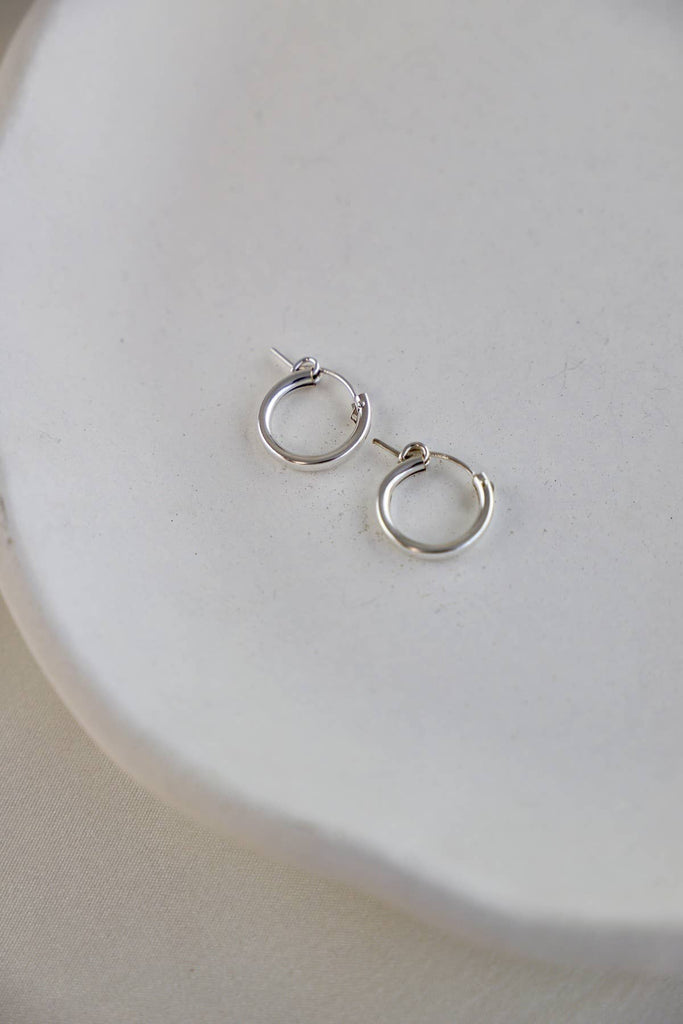 THE SILVER STANDARD HOOPS: SMALL / STERLING SILVER