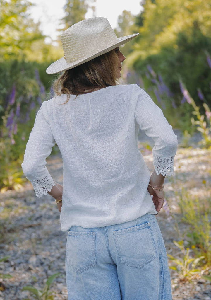 Ellie Sleeve V-Neck Button Down Blouse : Vanilla
