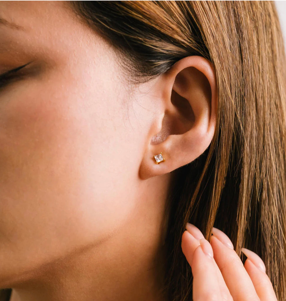 Lover's Tempo - Diamond crystal fete stud earrings