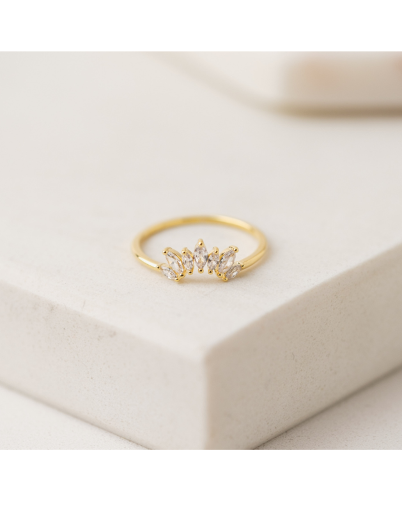 Lover's Tempo Crown Ring Clear. SIze 7